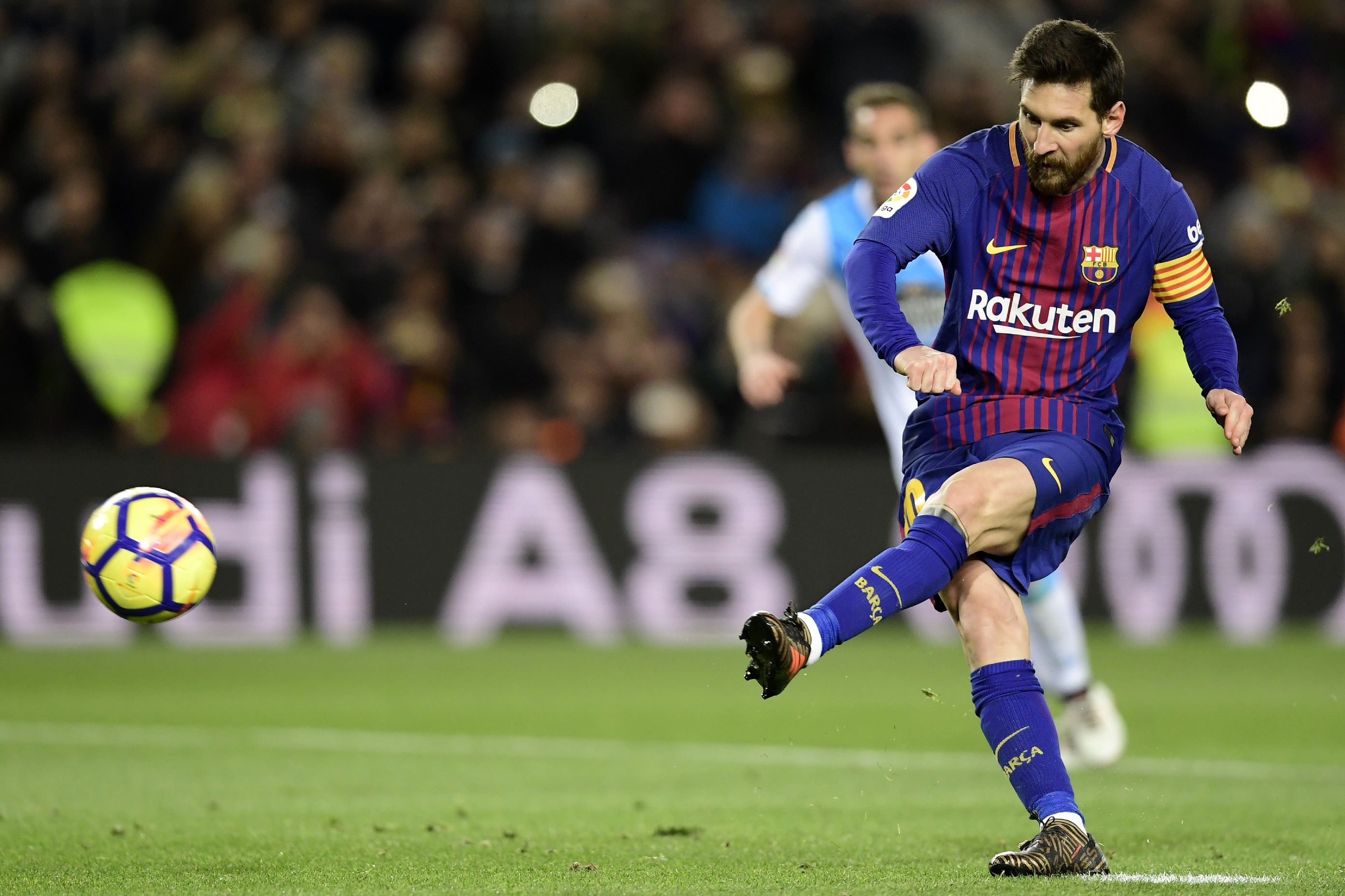 Messi lập hat-trick sút trúng khung gỗ ảnh 7 Messi lap hat-trick sut trung khung go anh 7
