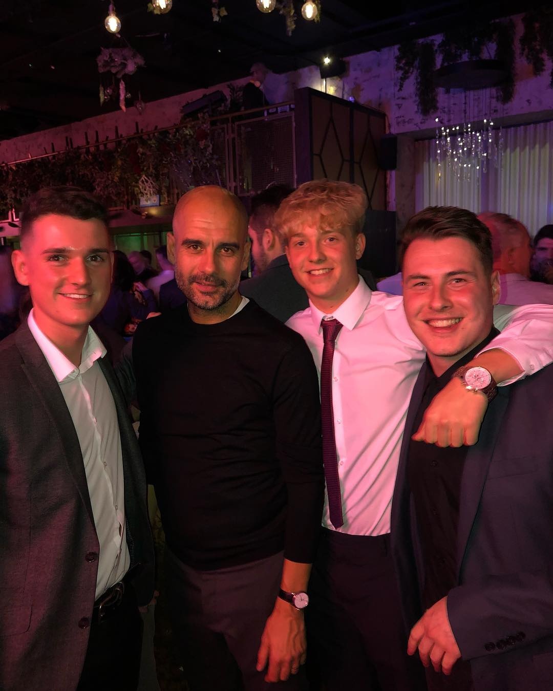 Pep mời 500 nhân viên dự tiệc mừng ảnh 5 Pep moi 500 nhan vien du tiec mung anh 5