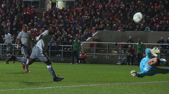 Doi bong hang nhat bien MU thanh cuu vuong anh 7