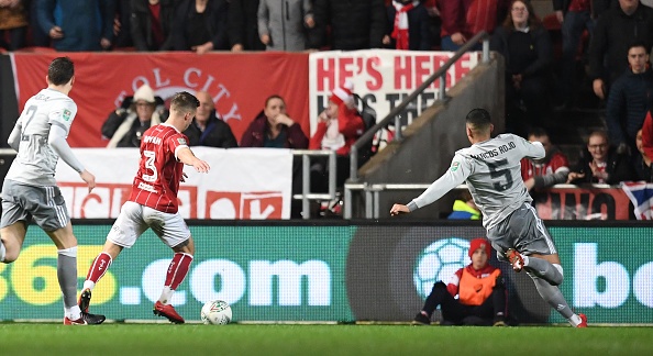 Doi bong hang nhat bien MU thanh cuu vuong anh 3