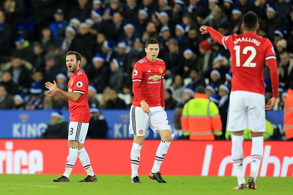 MU bi Man City bo xa voi khoang cach ky luc anh 10