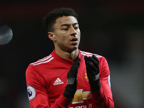 Man Utd 2-2 Burnley: Cuu tinh Lingard hinh anh