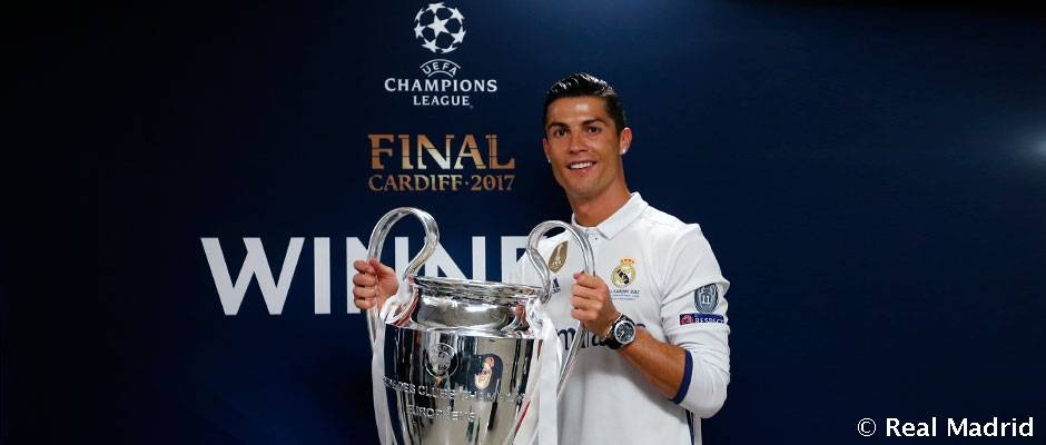 Ronaldo nhận thêm danh hiệu trong năm 2017 ảnh 1 Ronaldo nhan them danh hieu trong nam 2017 anh 1