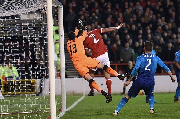 Arsenal tái lập thành tích tệ hại sa 21 năm ảnh 1 Arsenal tai lap thanh tich te hai sa 21 nam anh 1