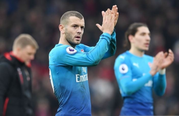 Vang Sanchez, Oezil, Arsenal thua nguoc Bournemouth 1-2 hinh anh