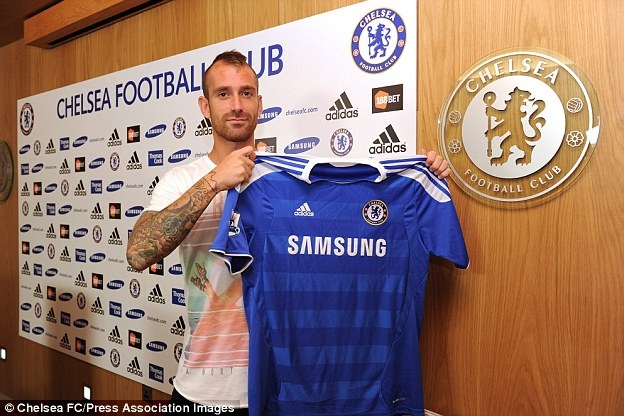 16 vu lam an giua cac CLB top 5 giai Ngoai hang anh 7