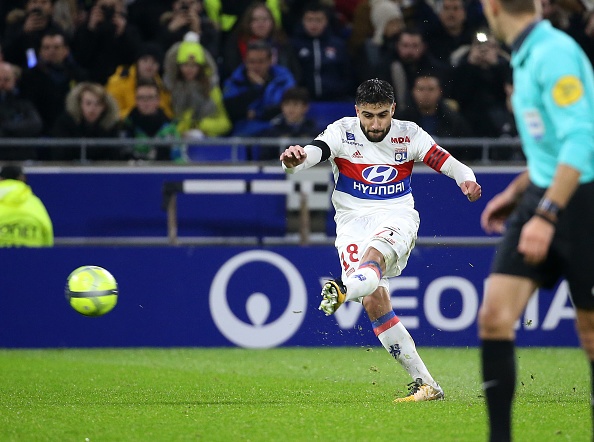 Depay lập siêu phẩm giúp Lyon đánh bại PSG ảnh 2 Depay lap sieu pham giup Lyon danh bai PSG anh 2