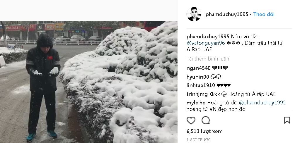 Cầu thủ U23 thích thú nghịch tuyết ảnh 3 Cau thu U23 thich thu nghich tuyet anh 3