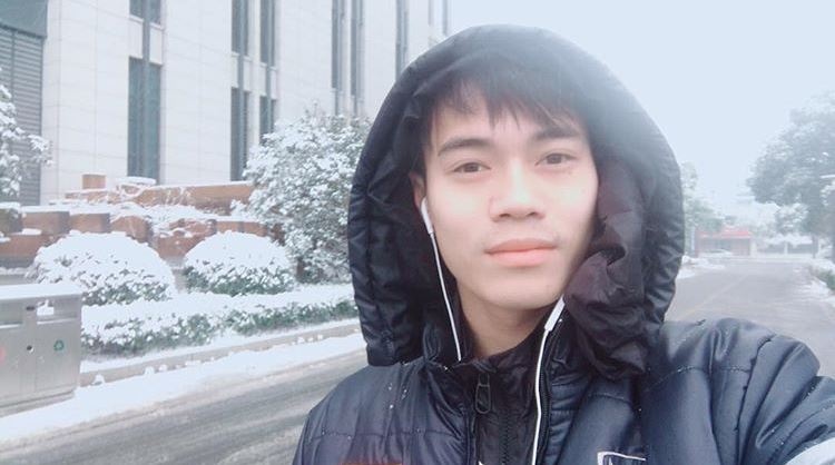 Cầu thủ U23 thích thú nghịch tuyết ảnh 4 Cau thu U23 thich thu nghich tuyet anh 4