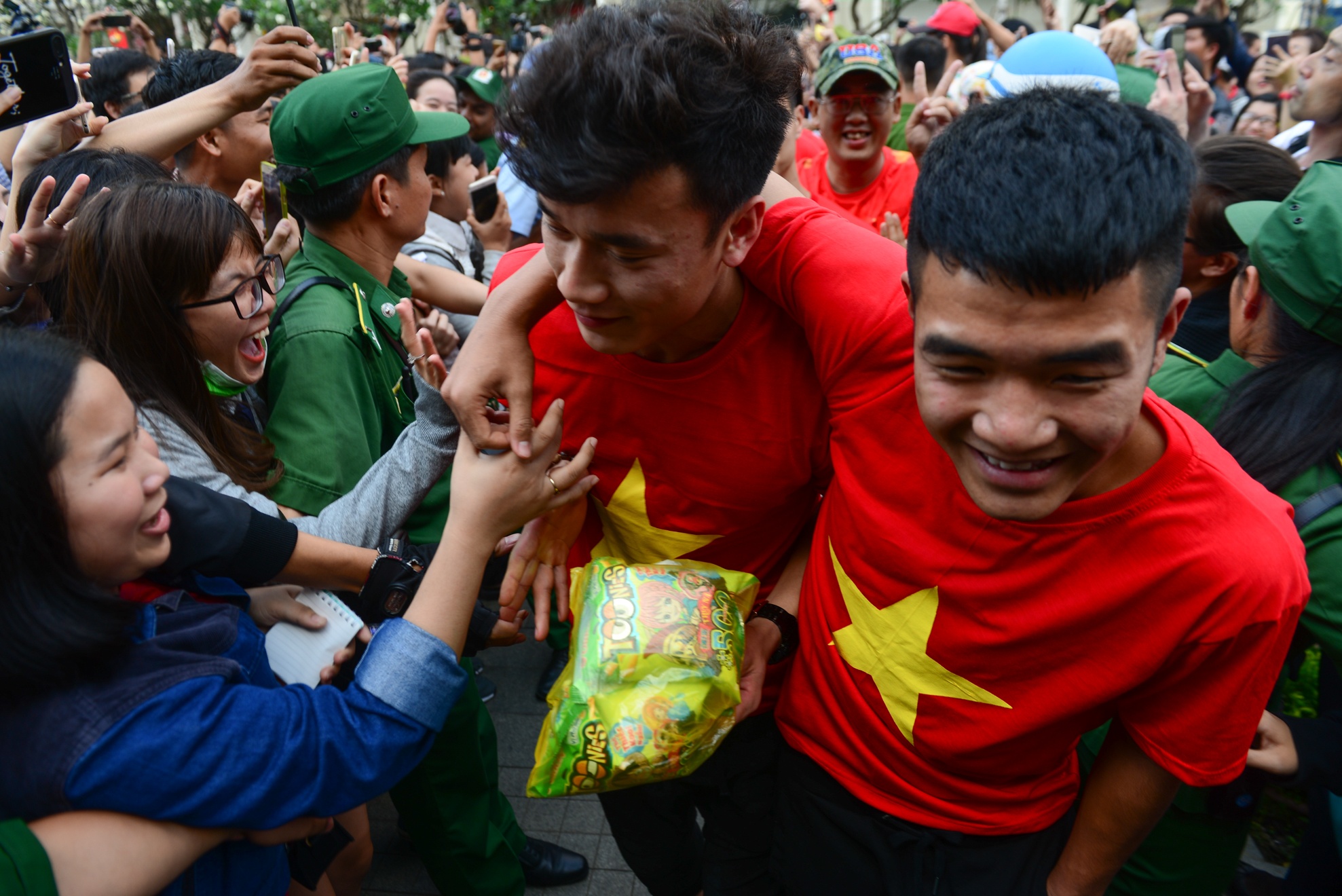 U23 Viet Nam giao luu nguoi ham mo anh 5