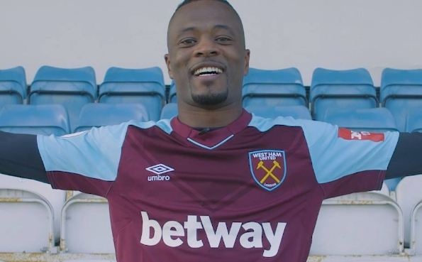 Huyen thoai MU tai xuat Ngoai hang Anh hinh anh