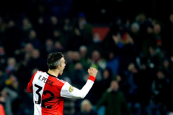 Van Persie ghi ban dang cap anh 1