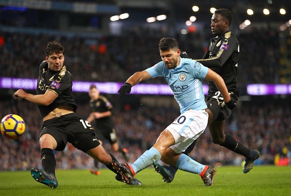 De Bruyne vuot mat Messi anh 4