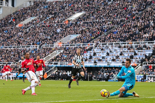 Mourinho gọi cầu thủ Newcastle là động vật ảnh 2 Mourinho goi cau thu Newcastle la dong vat anh 2