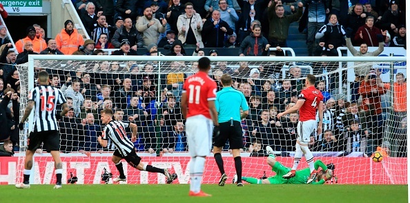 Mourinho gọi cầu thủ Newcastle là động vật ảnh 1 Mourinho goi cau thu Newcastle la dong vat anh 1