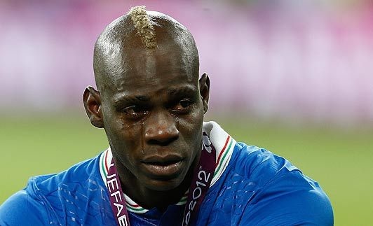 LDBD Phap vao cuoc vu Balotelli bi phan biet chung toc hinh anh