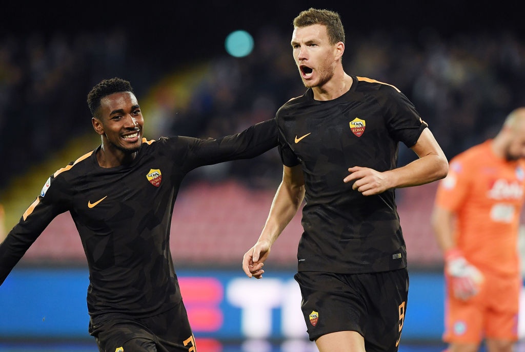 Cuu sao Ngoai hang tao ky tich chua tung co trong lich su hinh anh