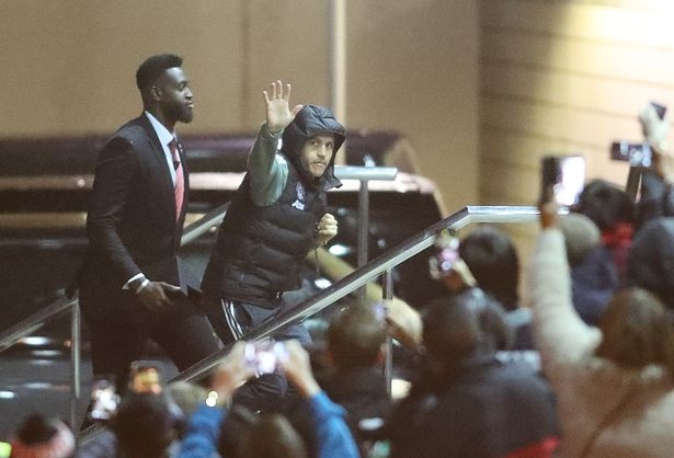 Sir Alex dong vien cau thu MU anh 5