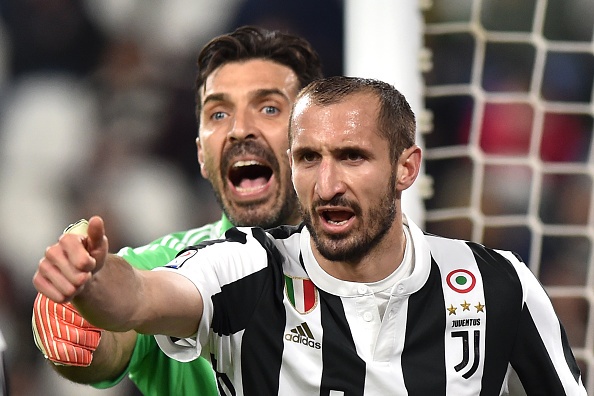 Doi hinh hay nhat vong 16 doi cup chau Au: anh 3