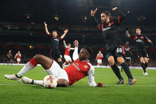 CDV phan no voi pha an va cua Danny Welbeck anh 1