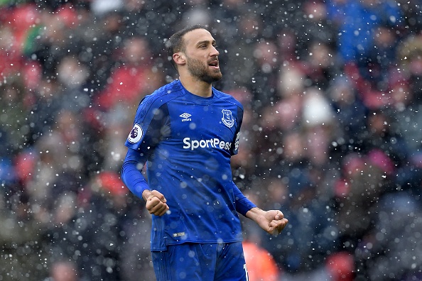 Băng tuyết bao phủ sân cỏ nước Anh ngày cuối tuần ảnh 11 Bang tuyet bao phu san co nuoc Anh ngay cuoi tuan anh 11