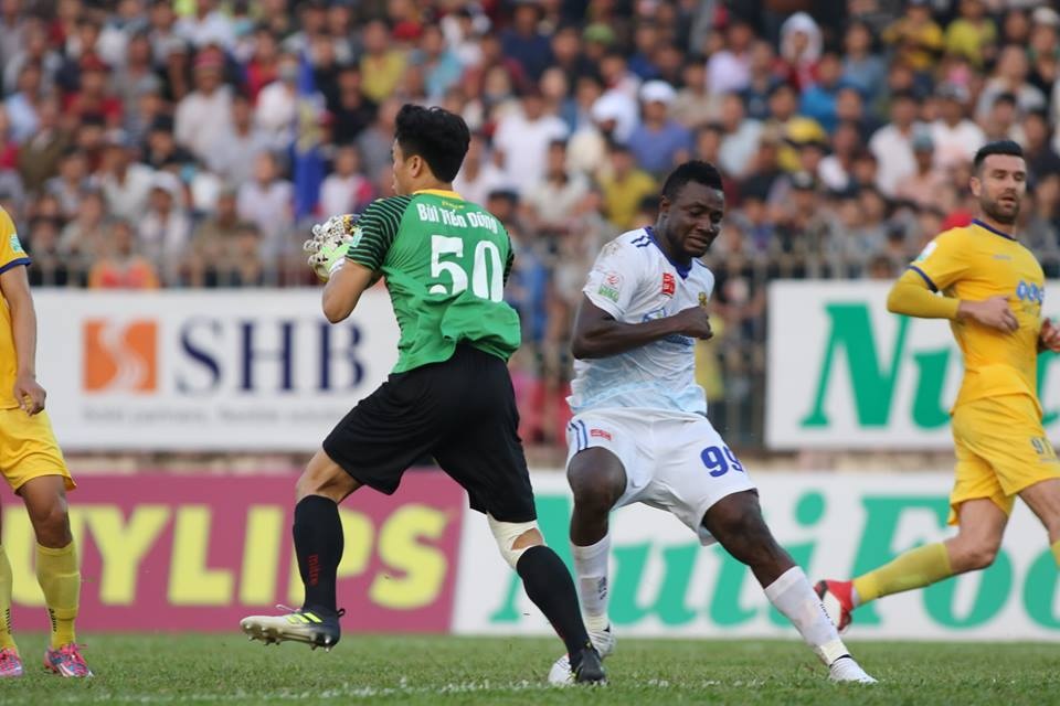 Tiến Dũng cạnh tranh vị trí số 1 ở tuyển quốc gia ảnh 2 Tien Dung canh tranh vi tri so 1 o tuyen quoc gia anh 2