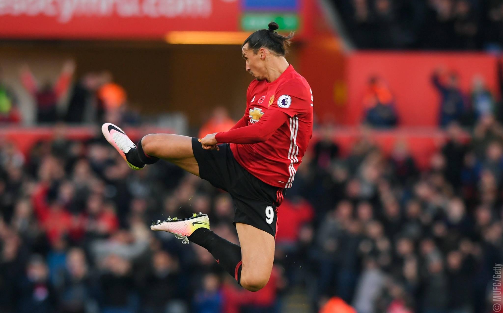 khoanh khac dang nho cua Ibrahimovic tai Man Utd anh 5