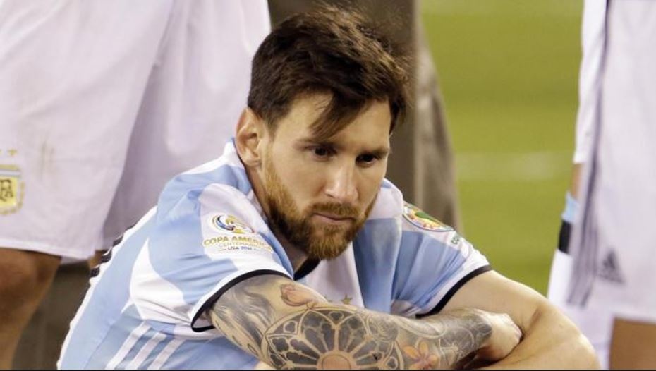 Messi noi gi voi dong doi sau tran thua tui ho hinh anh