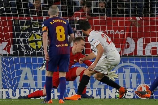 Messi ghi bàn đẳng cấp,  Barca thoát thua Sevilla ảnh 1 Messi ghi ban dang cap,  Barca thoat thua Sevilla anh 1