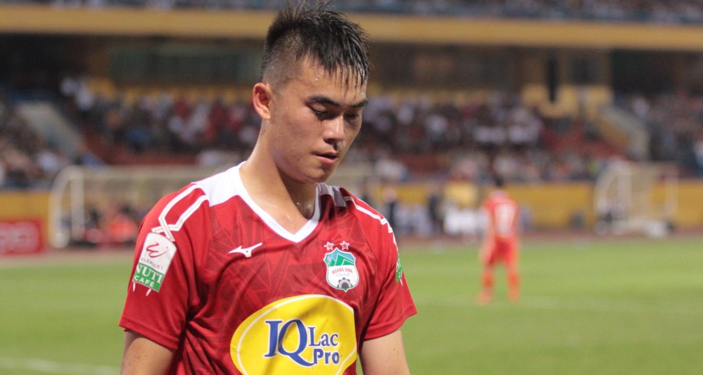 HAGL ky luat nang Tang Tien vi pha bong triet ha Duy Manh hinh anh