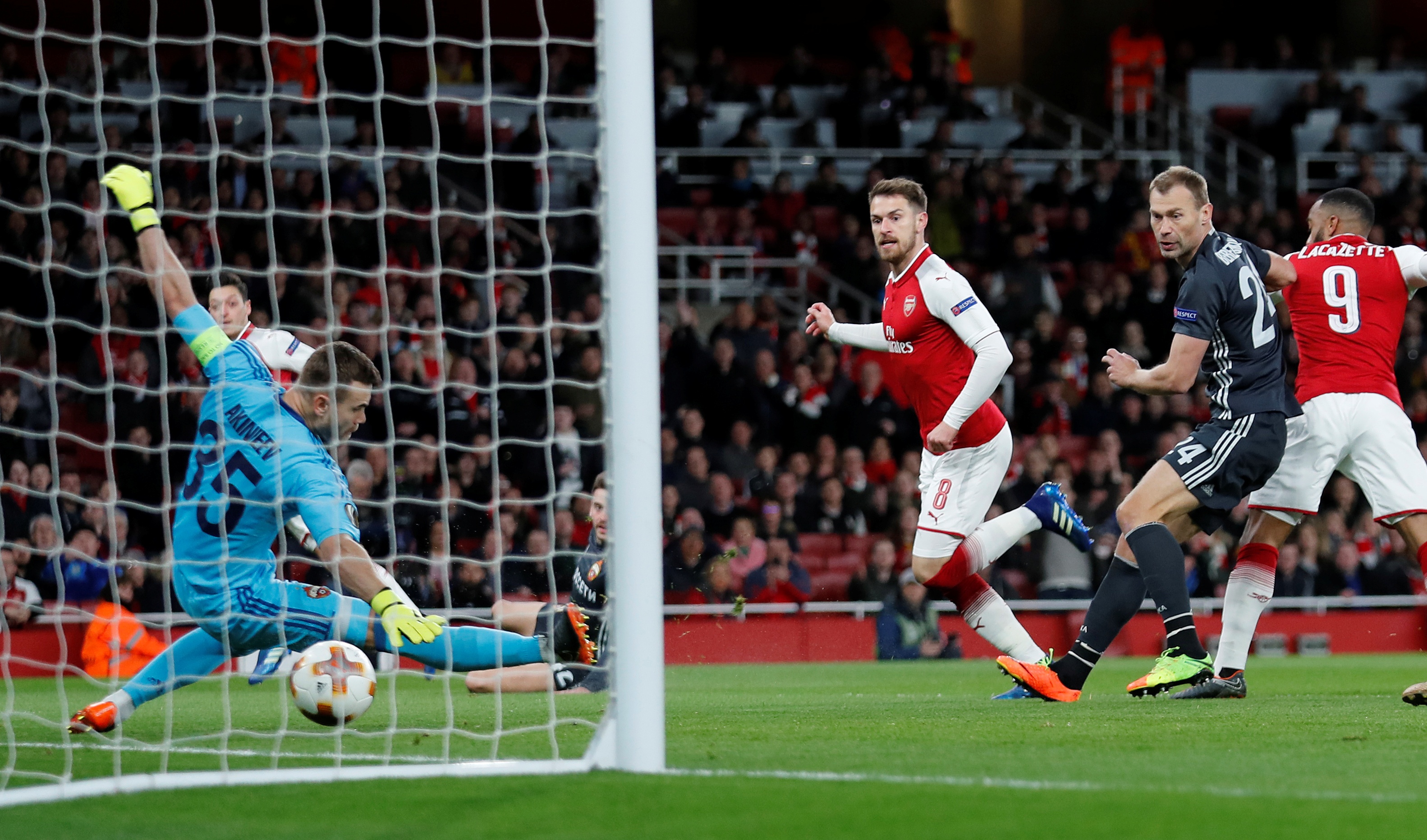 Arsenal vs CSKA Moscow anh 1