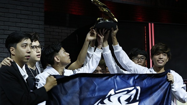 EVOS vo dich VCS anh 11