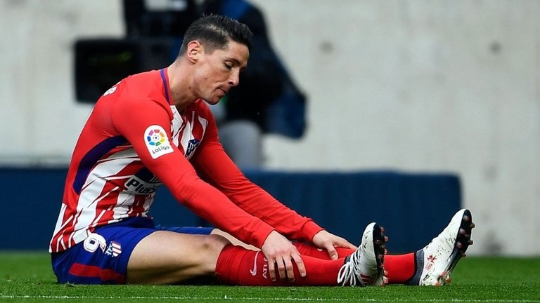 Torres chia tay Atletico Madrid sau mua giai 2017/18 hinh anh