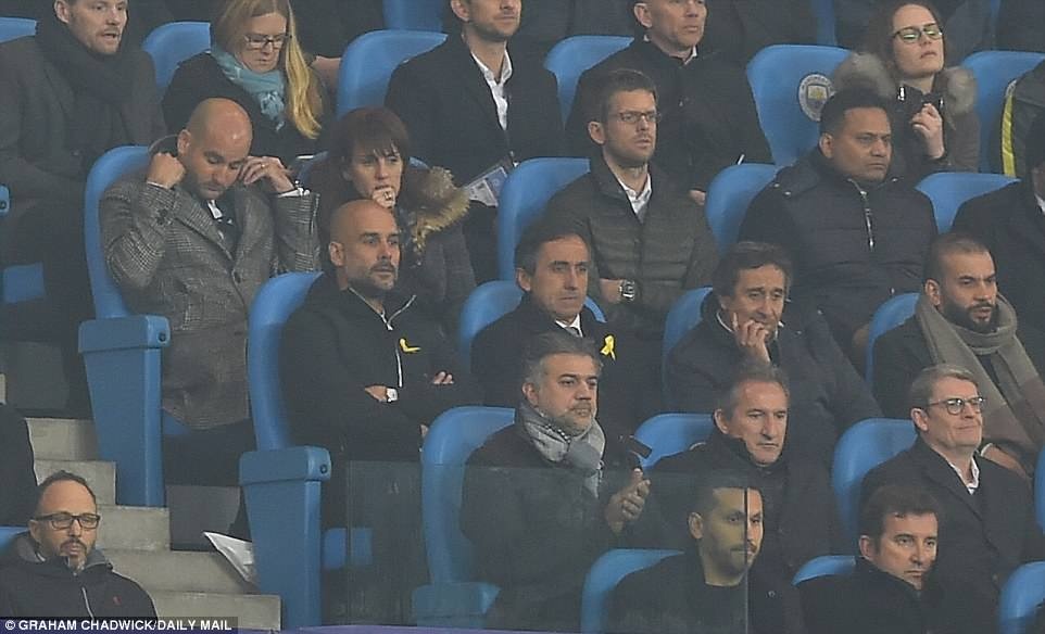 Pep bị truất quyền chỉ đạo trong hiệp hai ảnh 4 Pep bi truat quyen chi dao trong hiep hai anh 4