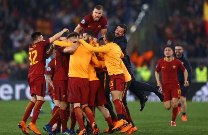 Cau thu Roma om mat khoc sau man nguoc dong lich s anh 3