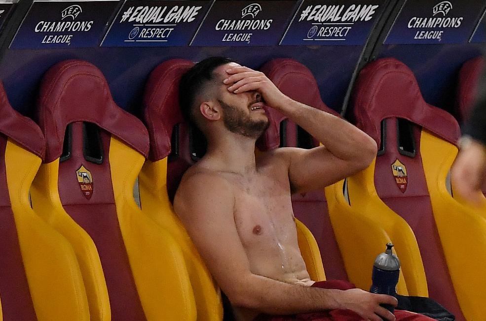 Cau thu Roma om mat khoc sau man nguoc dong lich su hinh anh