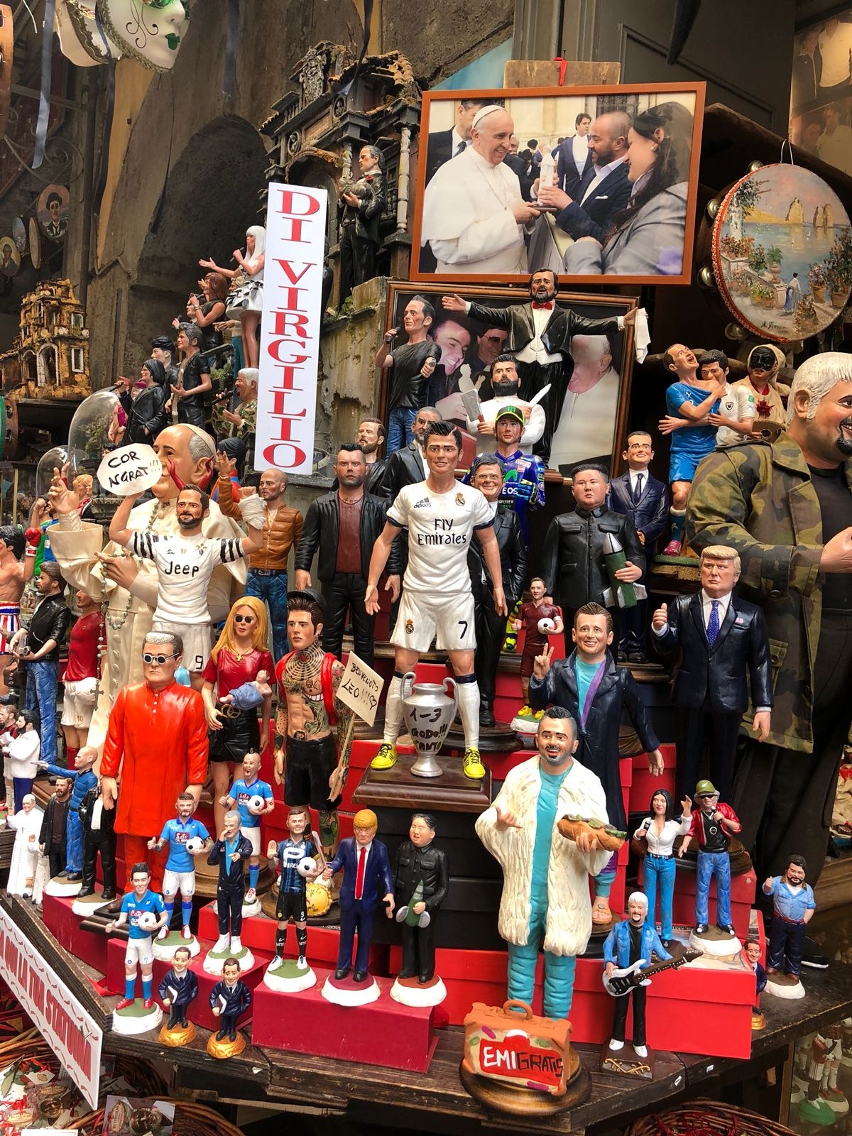 CDV Italy tac tuong Ronaldo anh 2