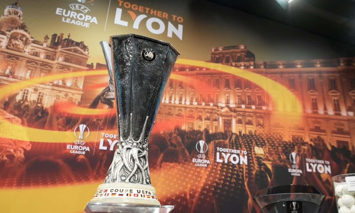 Cúp Europa League bị trộm ảnh 1 Cup Europa League bi trom anh 1