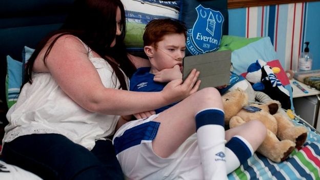 robot mascot đầu tiên tại Premier League ảnh 2 robot mascot dau tien tai Premier League anh 2