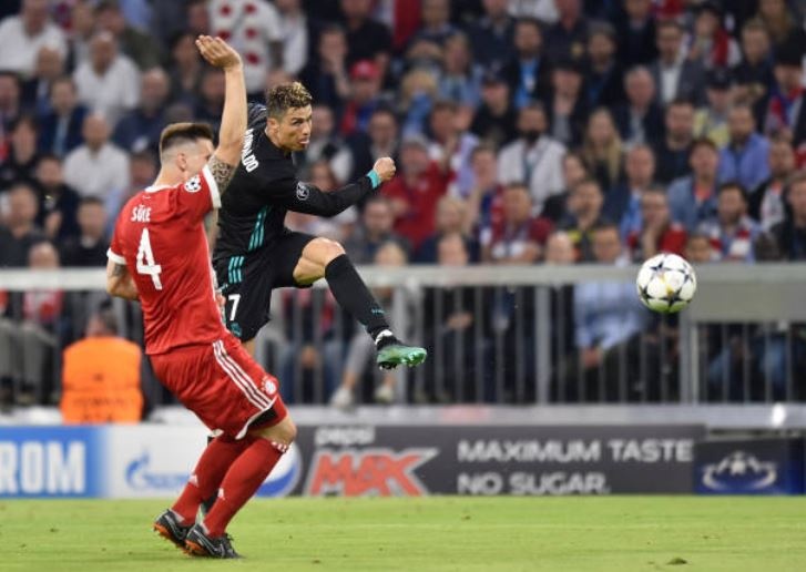 Ronaldo bi cuoi nhao anh 8