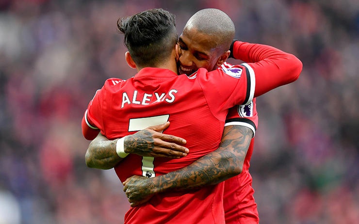 9 lao tuong thi dau an tuong nhat Premier League mua nay hinh anh