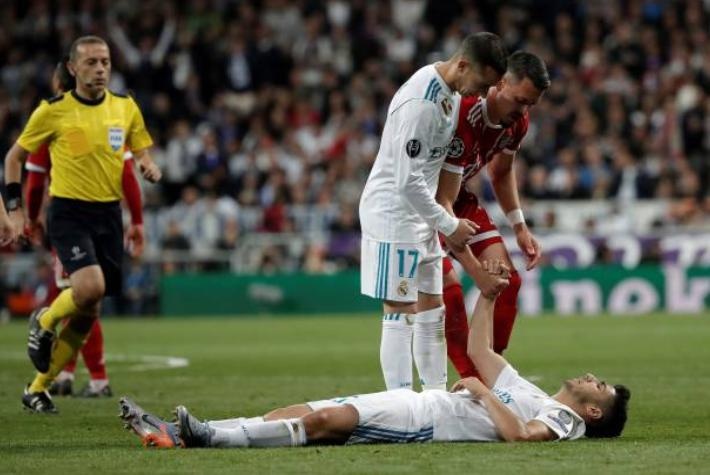 James bi fan Bayern chui rua anh 3