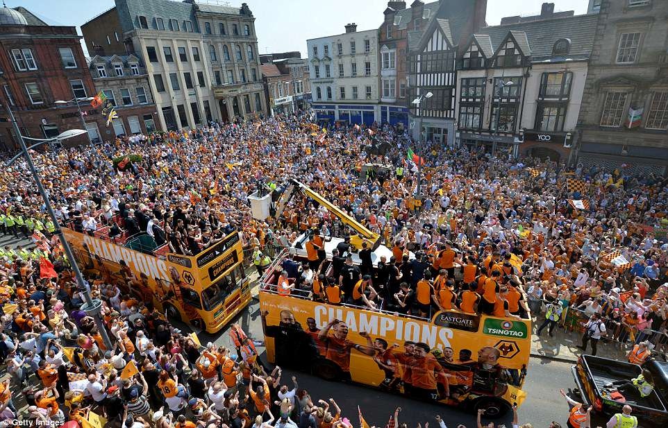 Wolverhampton thang hang Premier League anh 10