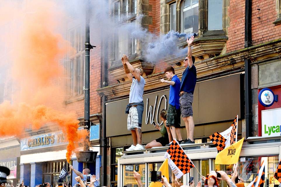 Wolverhampton thang hang Premier League anh 6