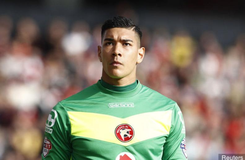 Neil Etheridge tung song nhu nguoi vo gia cu anh 2