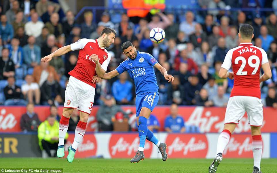 Arsenal thua Leicester anh 1