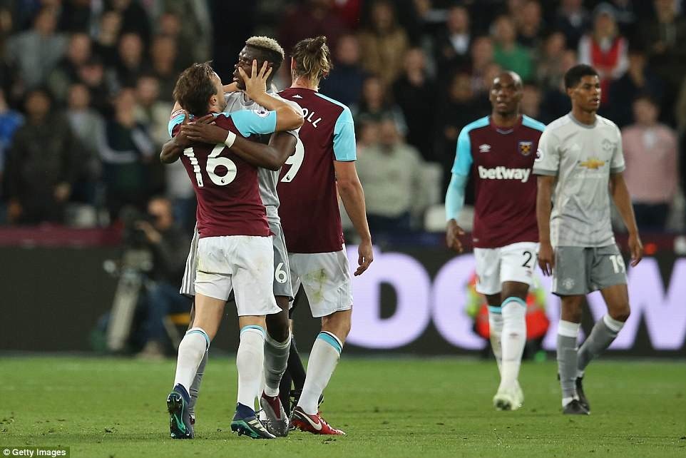 Man Utd hoa West Ham anh 8