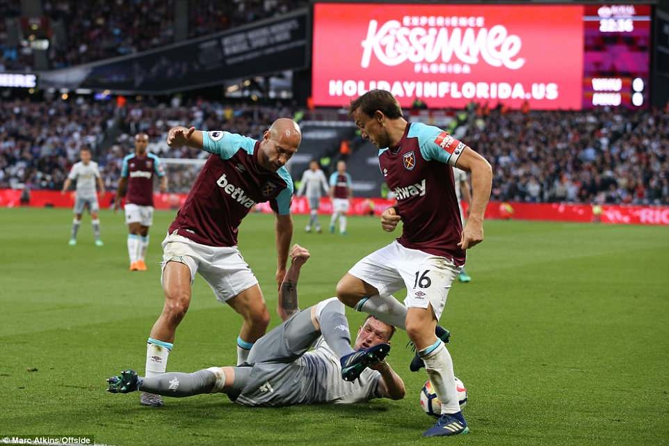 Man Utd hoa West Ham anh 2