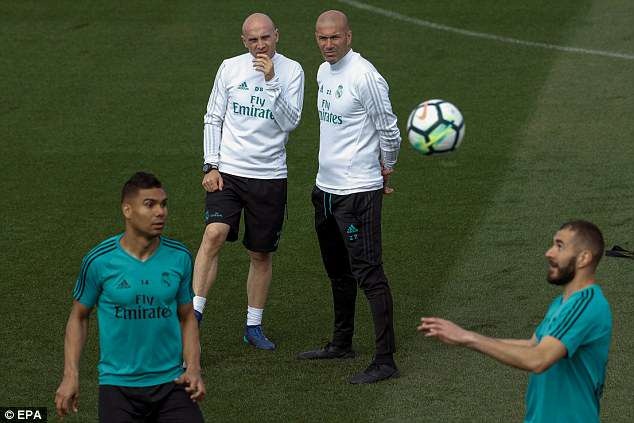 Ronaldo trở lại tập luyện ảnh 4 Ronaldo tro lai tap luyen anh 4