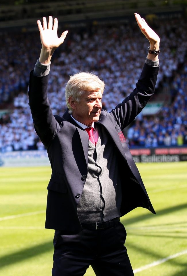 Wenger cui chao CDV Arsenal lan cuoi gay xuc dong anh 3